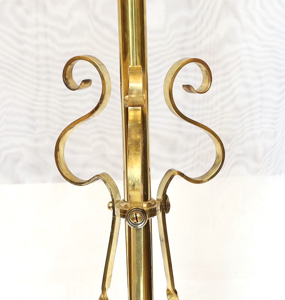 An Edwardian brass telescopic lamp standard, height 147cm